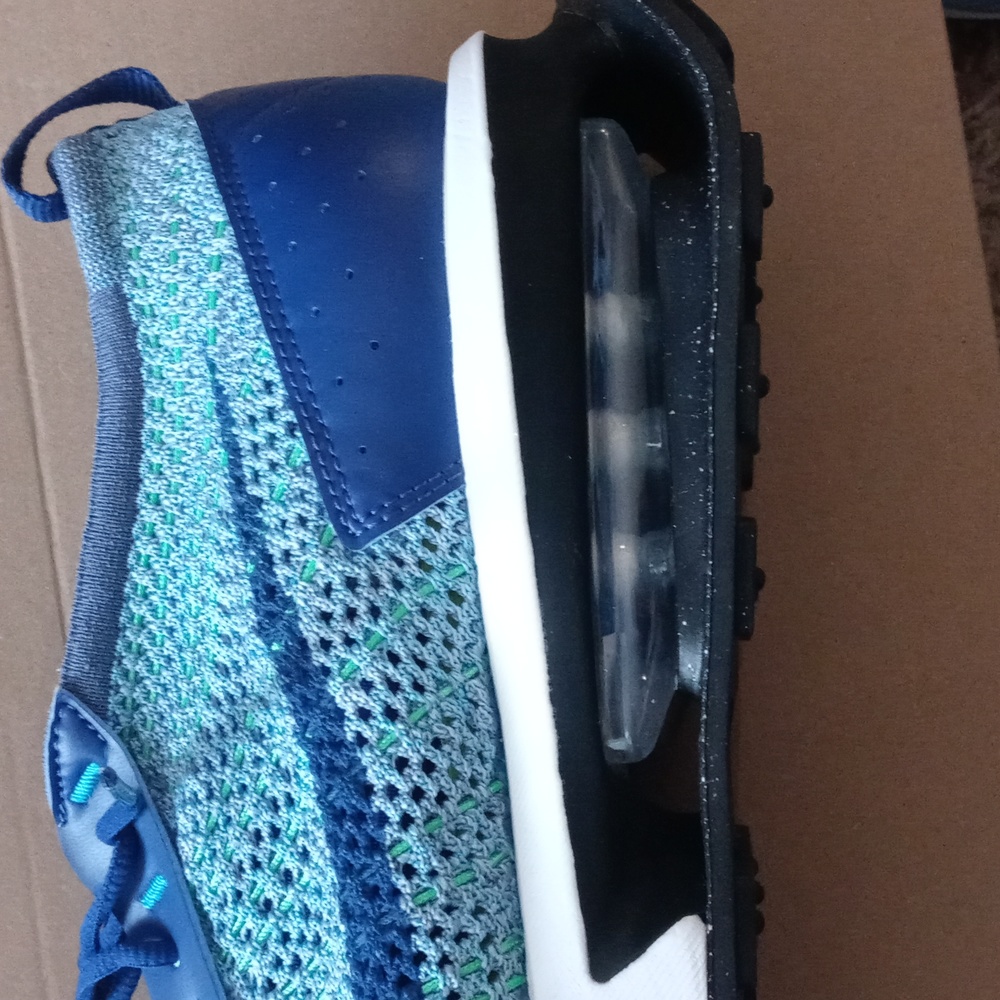 Nike Air Max FLYKNIT Racer - Picture 8 of 9
